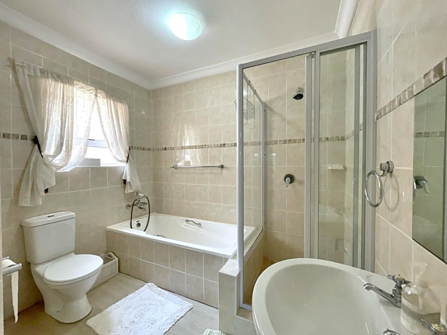 3 Bedroom Property for Sale in Jeffreys Bay Central Eastern Cape